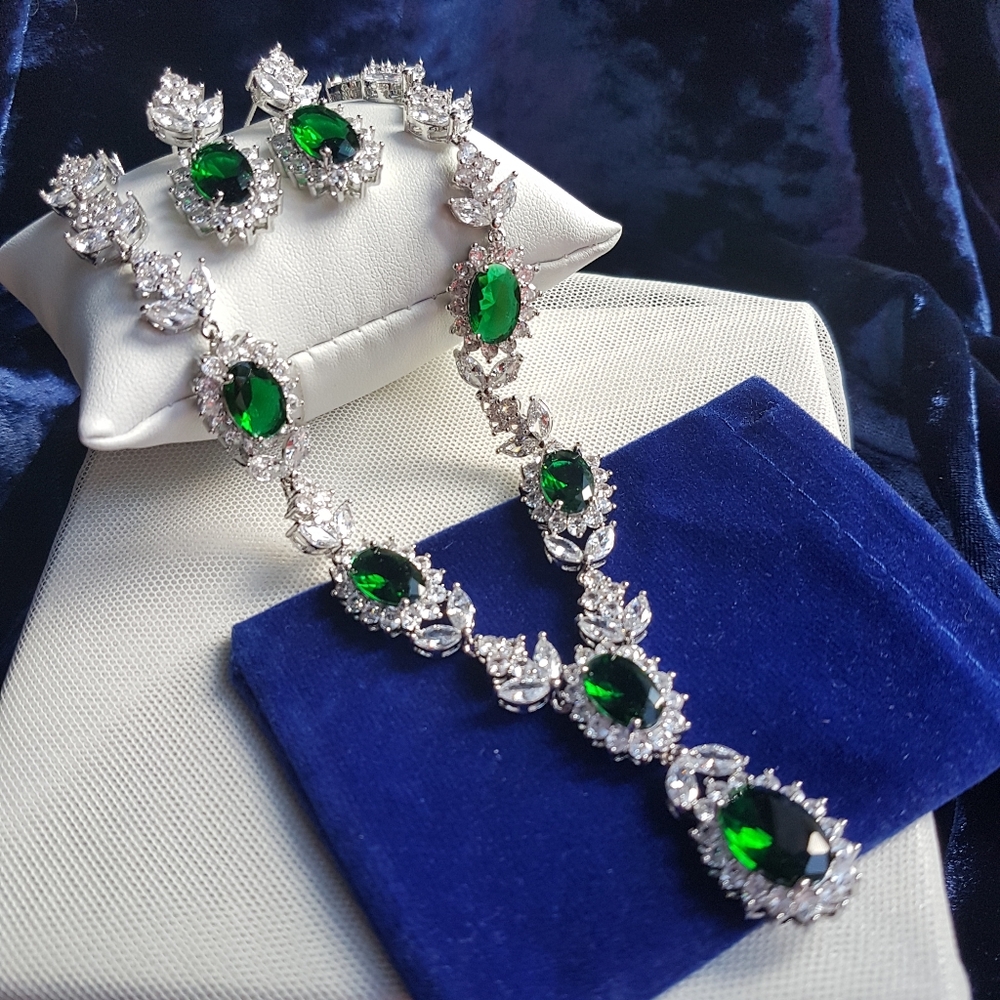 Swarovski Elements Platinum Emerald Green Diana Statement Necklace NEW - Picture 13 of 16